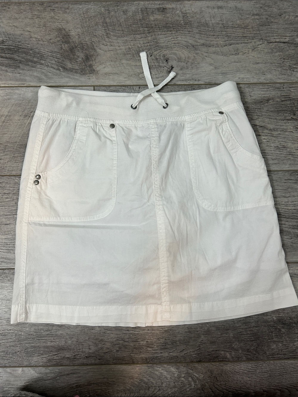 White Drawstring Pocket Skort - Casual Everyday Style